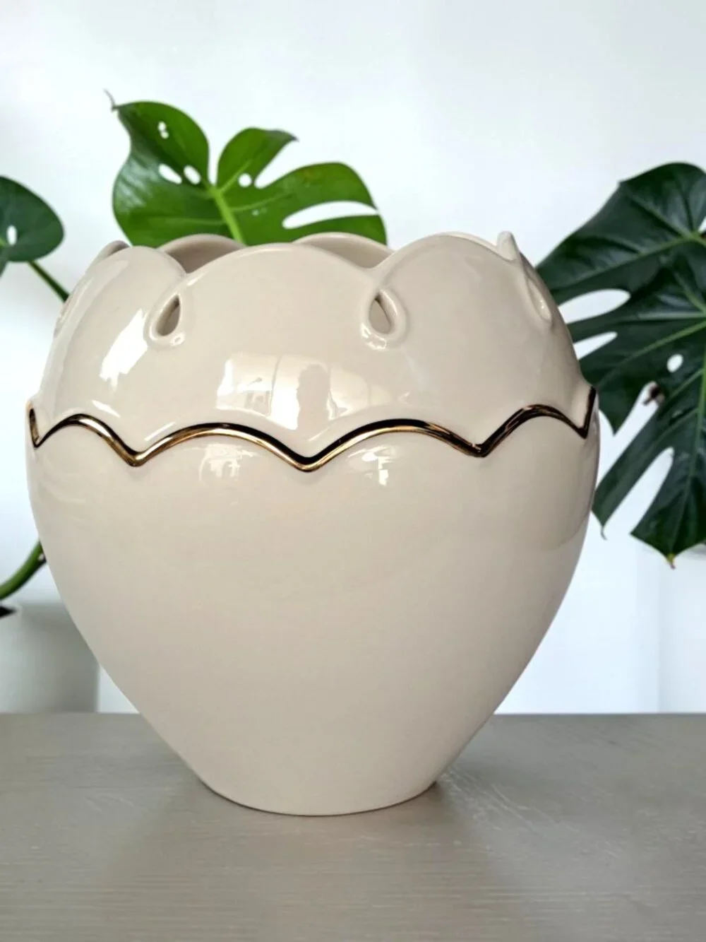 Lenox Perfect Petals Rose Bowl Vase cream with scalloped rim gold trim 5.5 inch